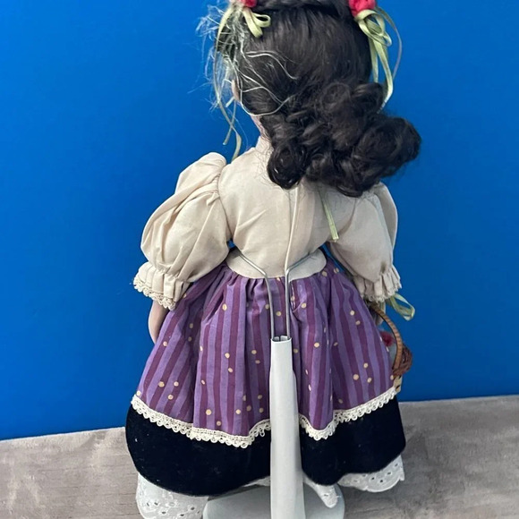 NWT SOFT EXPRESSIONS JENNY FAITH / GENUINE FINE BISQUE PORCELAIN - Picture 3 of 3